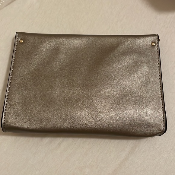Silver purse, new - Picture 6 of 9